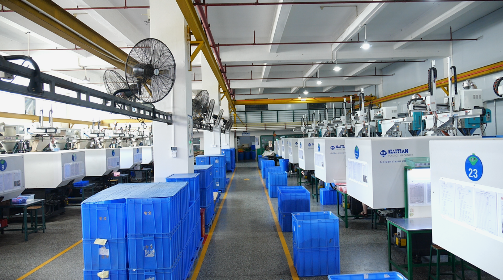 ChilBo precision injection molding machine floor